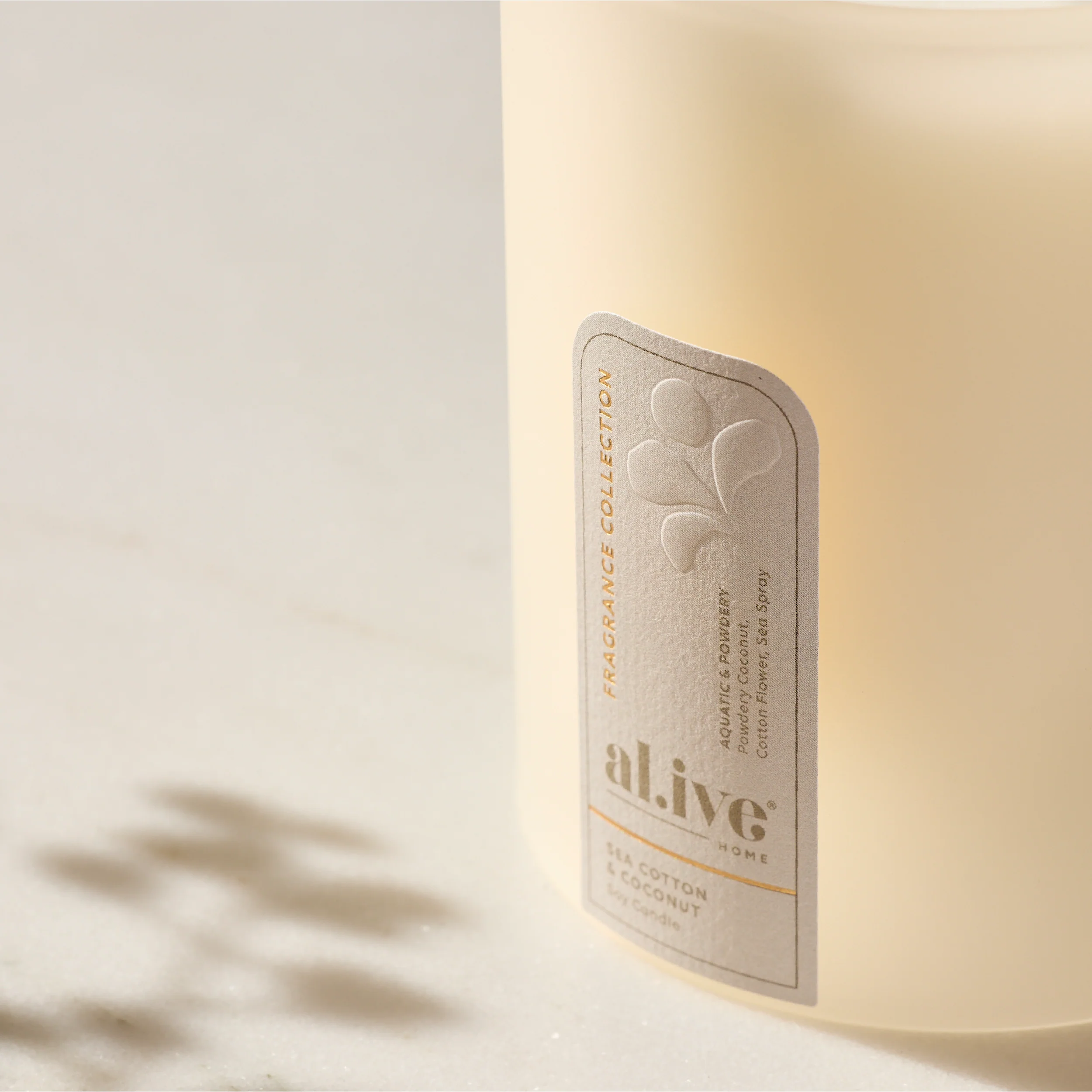 SOY CANDLE - SEA COTTON & COCONUT - Image 2