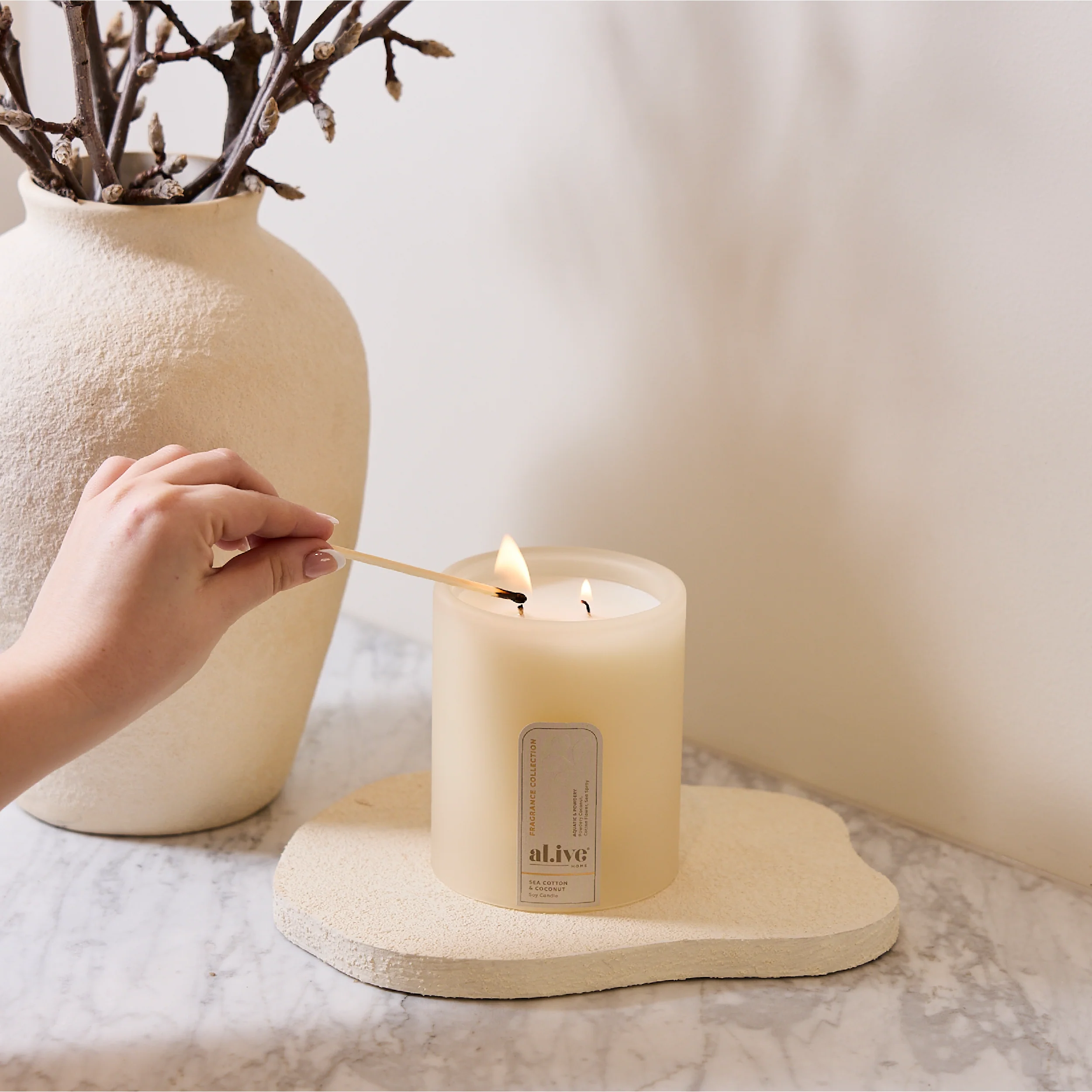SOY CANDLE - SEA COTTON & COCONUT - Image 6