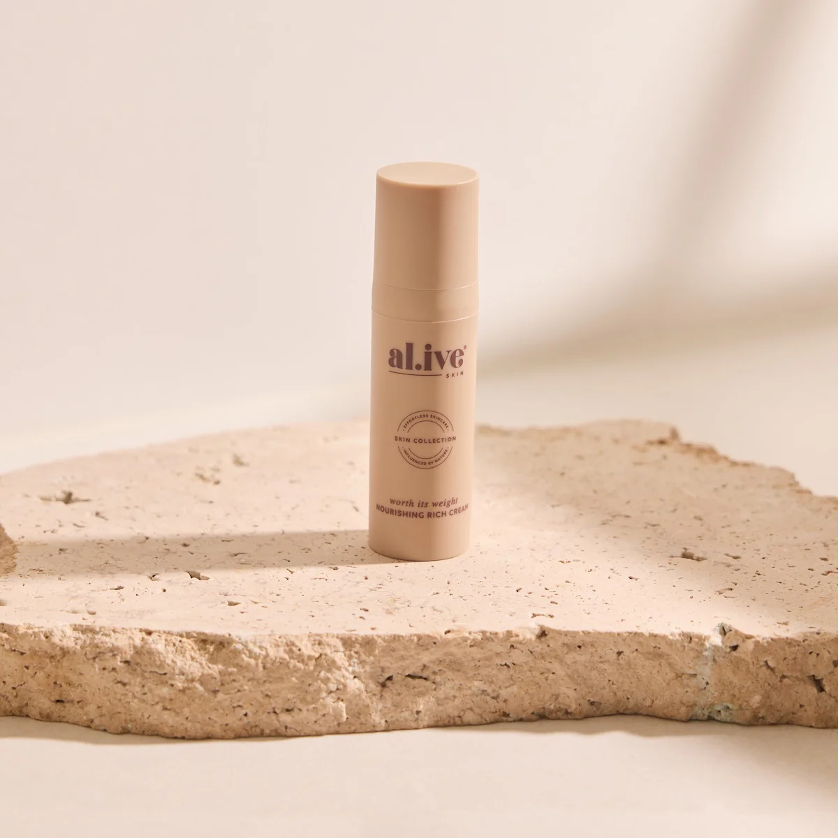 WORTH ITS WEIGHT - NOURISHING RICH CREAM 15ML - Image 5